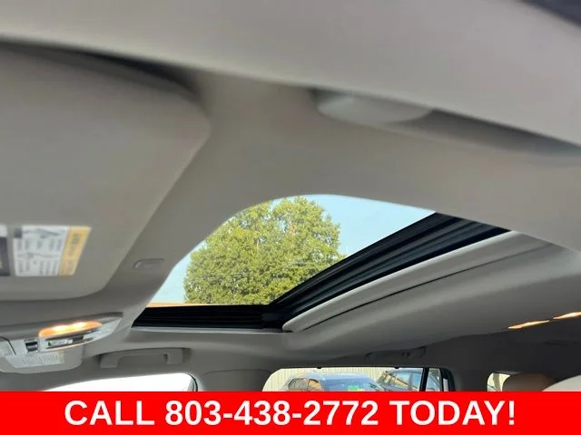 Used 2020 White Toyota XLE image 10