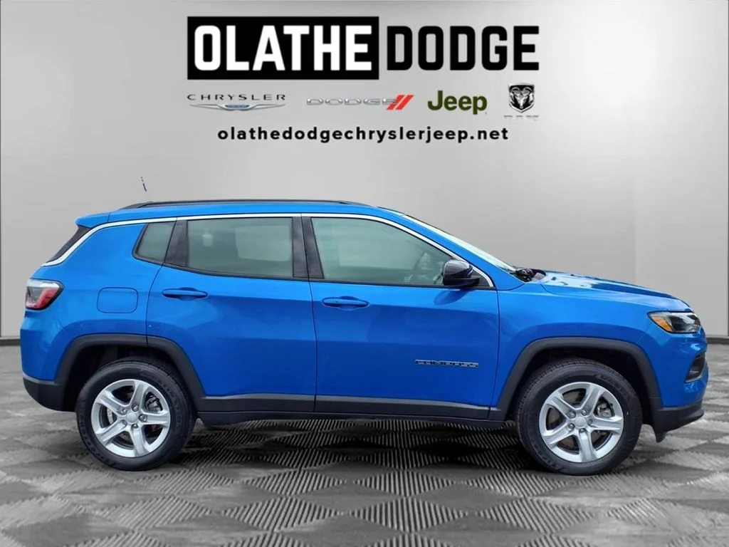 Certified Used 2023 Blue Jeep Latitude image 30