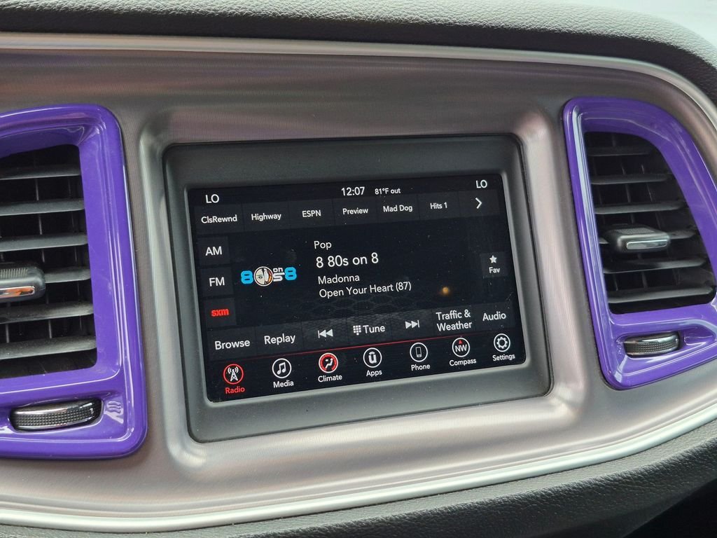 Used 2019 Black Dodge SXT image 21
