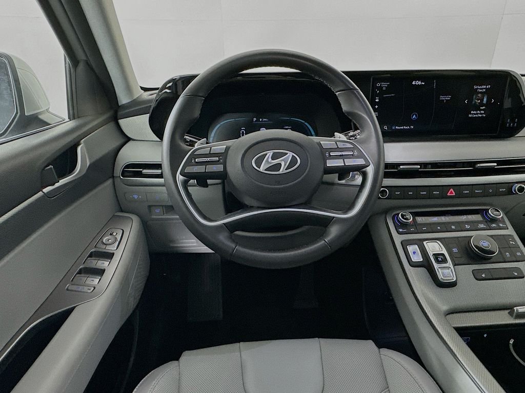 Used 2025 Silver Hyundai SEL image 23