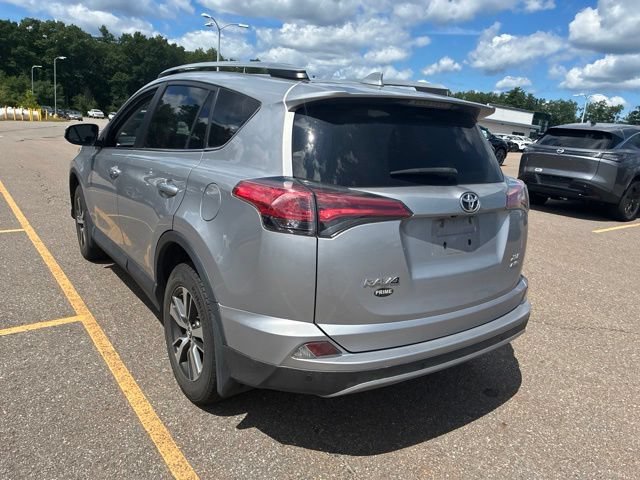 Used 2017 Silver Sky Metallic Toyota XLE image 5