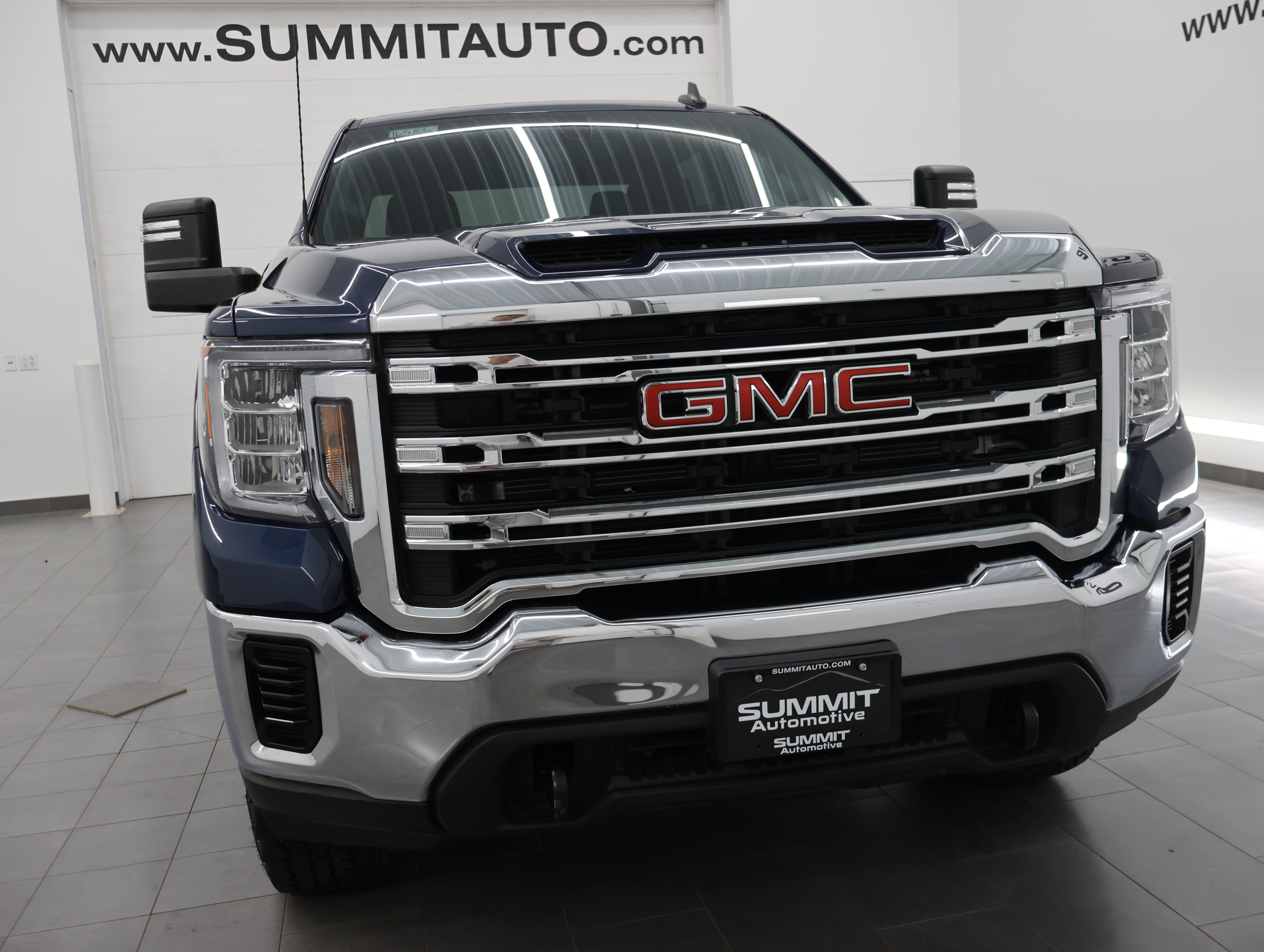 Used 2023 Pacific Blue Metallic GMC 4x4 Crew Cab SLE: CREW-SHORT-SLE-6.6L DIESEL-4WD-NEW TIRES-BACKUP CAM image 21