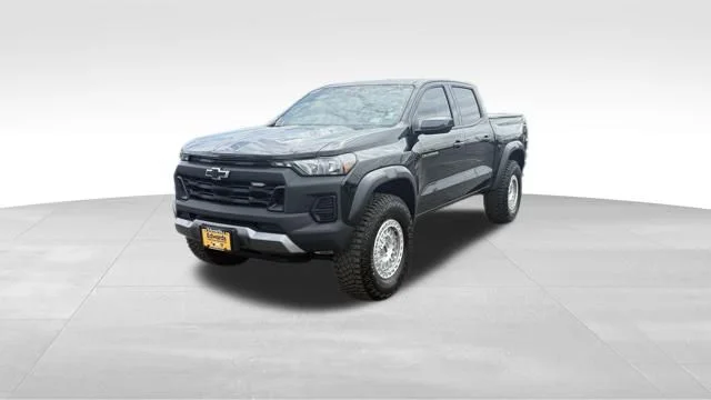 Used 2025 Black Chevrolet Trail Boss image 3
