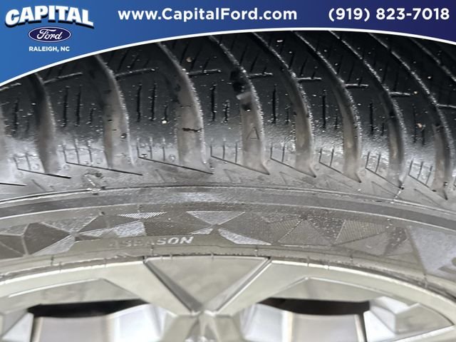 Used 2023 Gray BMW xDrive28i image 14