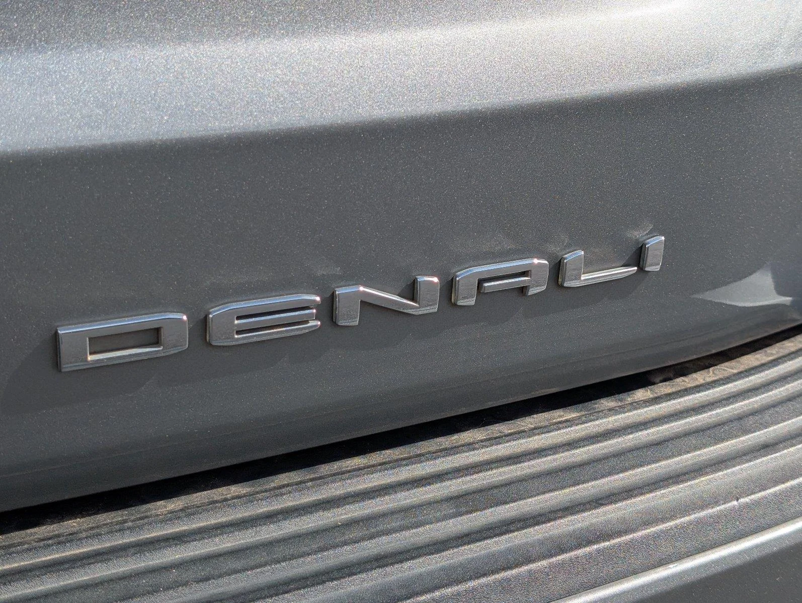 Used 2023 STERLING METALLIC GMC Denali image 5