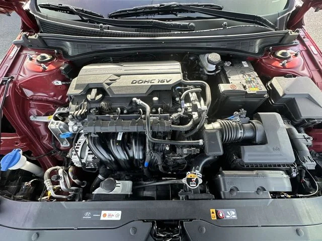 Used 2025 Red Hyundai SEL Sport image 24