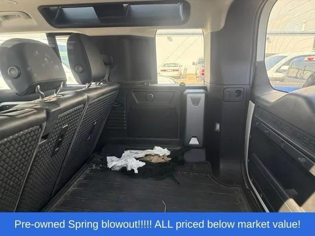 Used 2020  Land Rover SE image 15