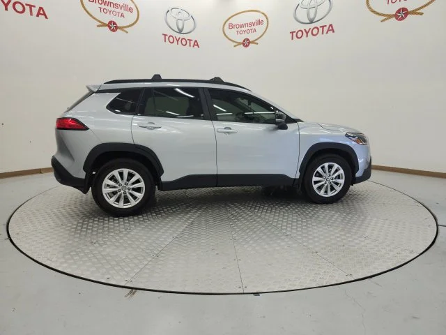 Used 2025 Silver Toyota LE image 3