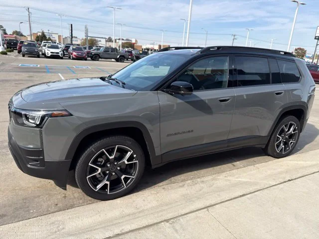 New 2027 Gray Jeep Overland image 10
