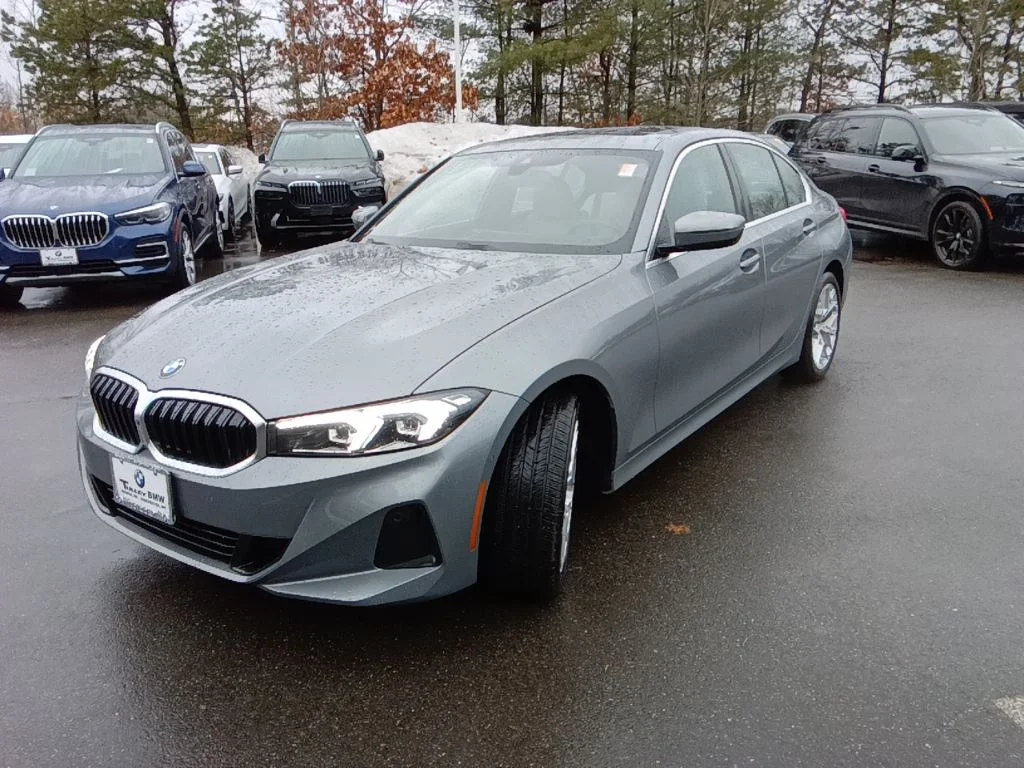 2025 BMW 3 Series 330i - Photo 3