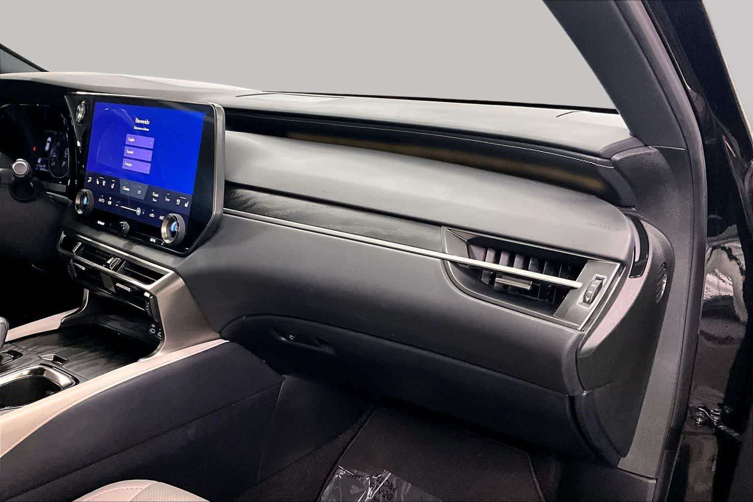 2023 Lexus RX 350 - Photo 16