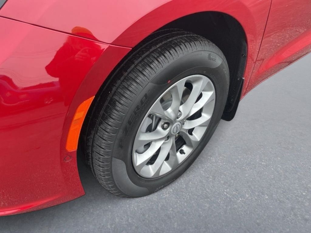 New 2026 Red Hot Pearl-Coat Exterior Paint Chrysler Select image 9