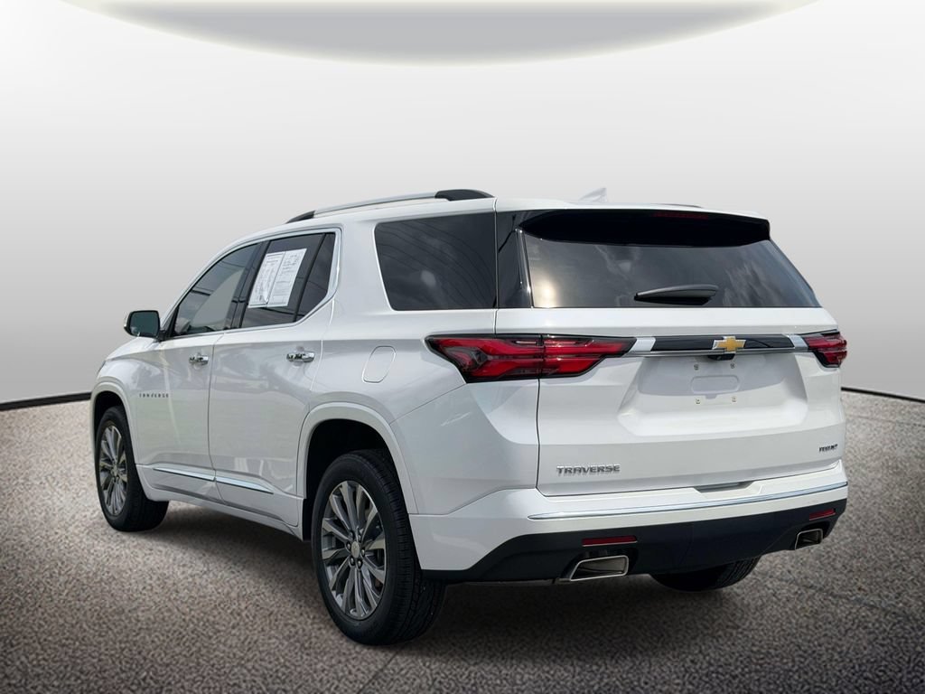 Used 2023 Iridescent Pearl Tricoat Chevrolet Premier image 6