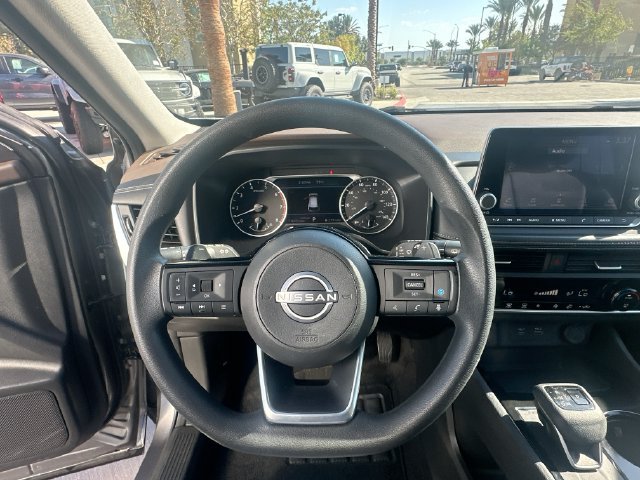 Certified Used 2023 Gun Metallic Nissan SV image 11