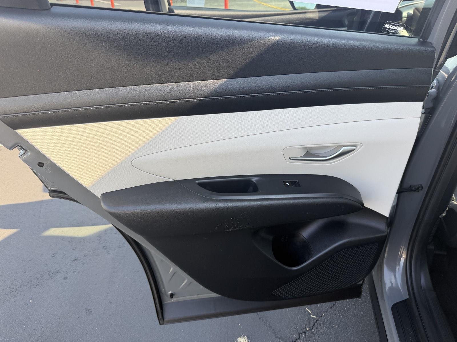 Used 2025 Hampton Gray Hyundai SEL image 14