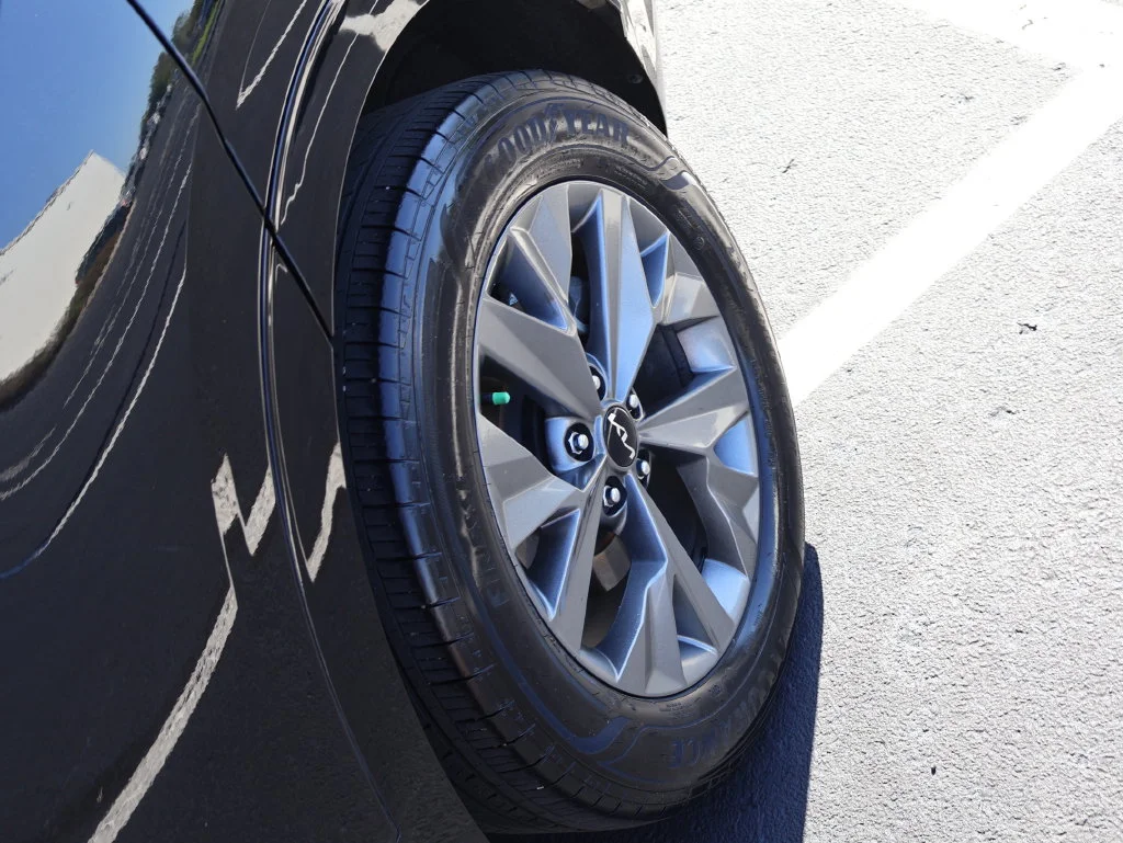 Used 2025 Black Kia SX-Prestige image 64