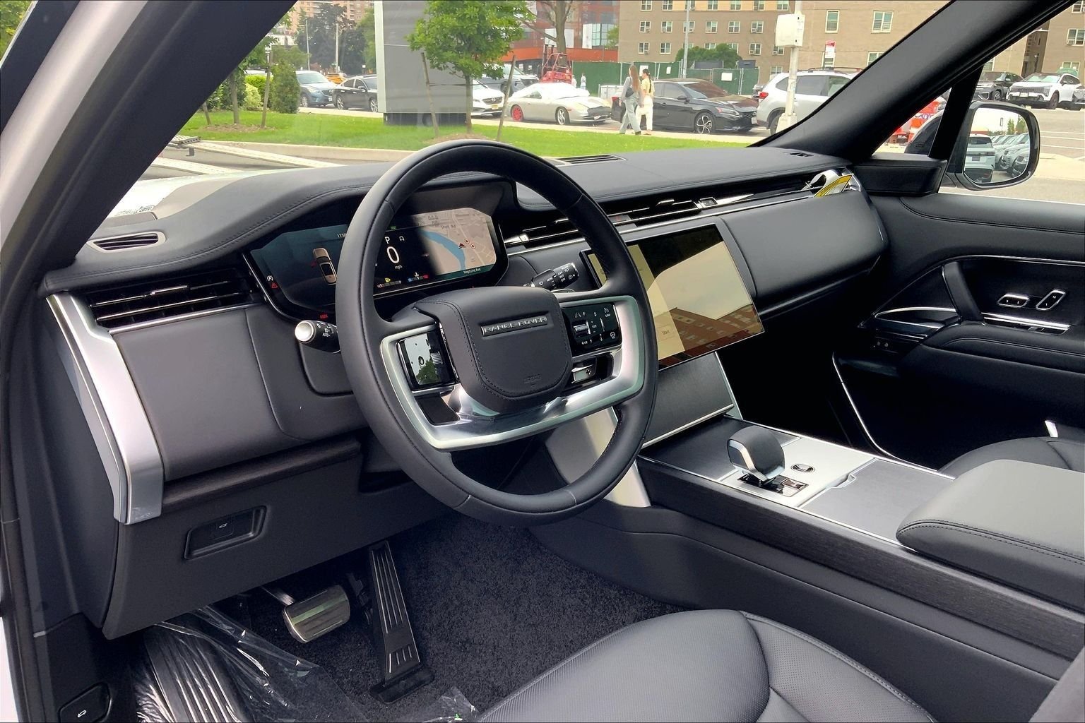 New 2026 Fuji White Land Rover SE 7 Seats image 8