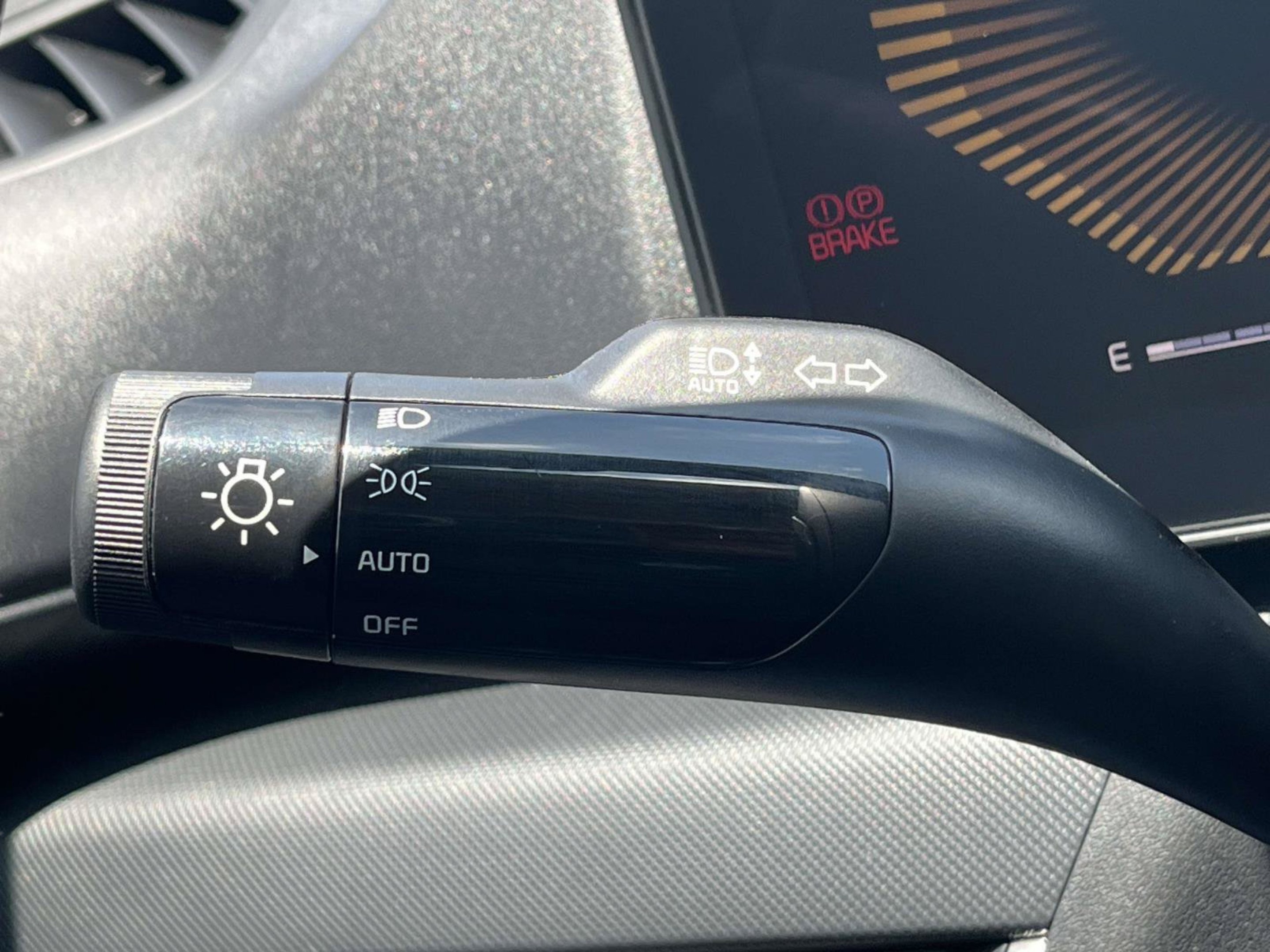New 2026 Aurora Black Pearl Kia LXS image 31