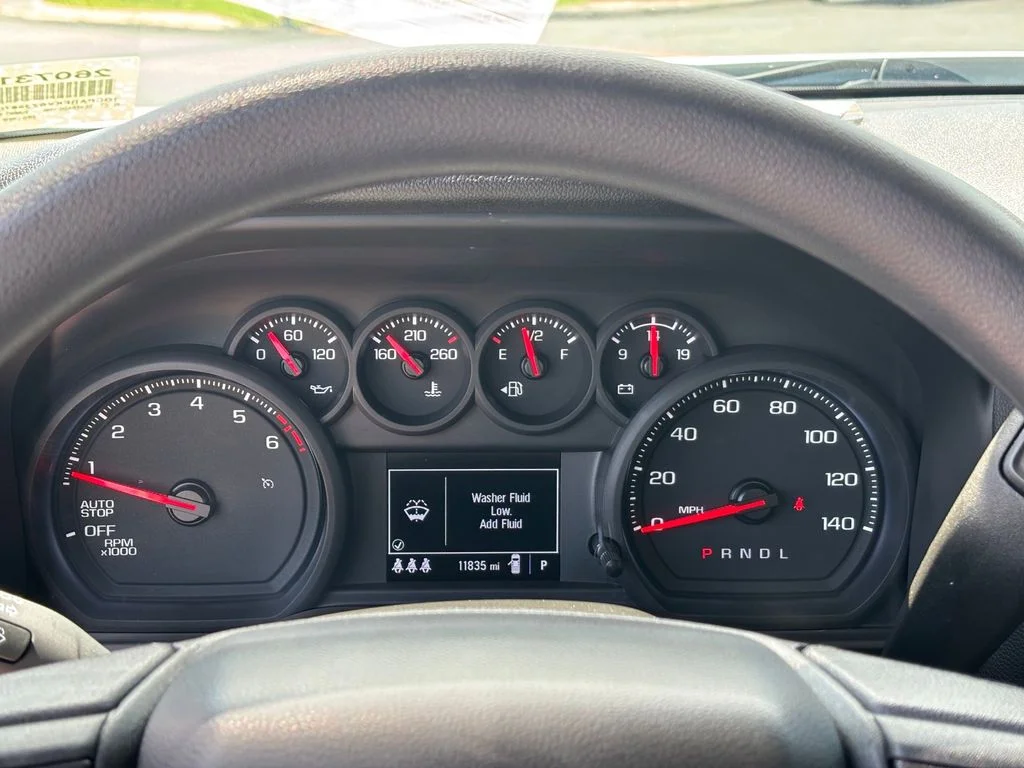 Used 2025 White Chevrolet Custom image 15