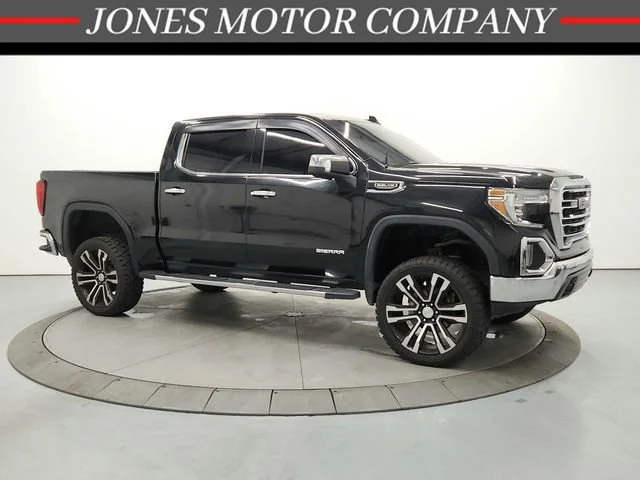 2022 GMC Sierra 4WD Crew Cab Short Box SLT's photo