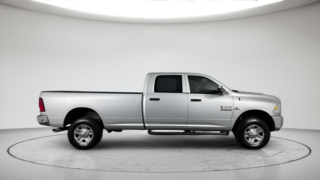Used 2018 Silver Ram Tradesman image 2