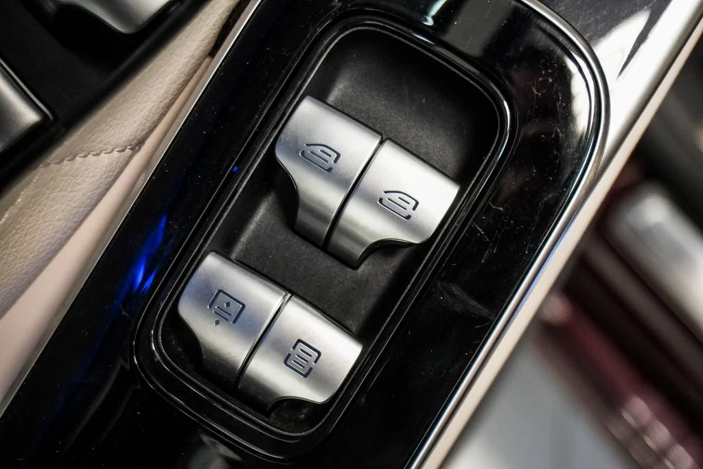 Used 2022 Red Mercedes-Benz S 580 image 10
