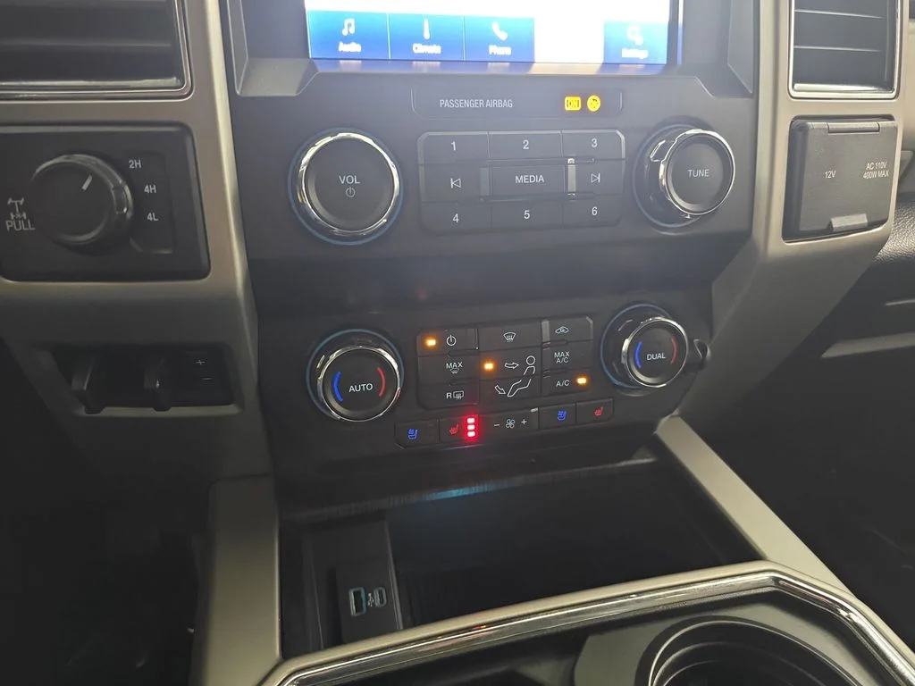 Used 2020 Blue Ford Lariat image 24