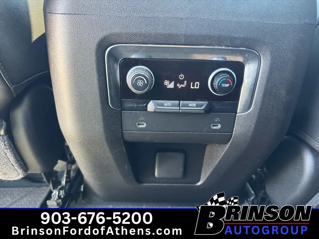 Used 2021 Black Chevrolet Z71 image 18