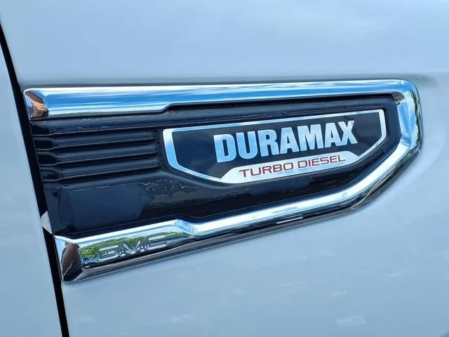 Used 2021 SUMMIT WHITE GMC SLT image 24