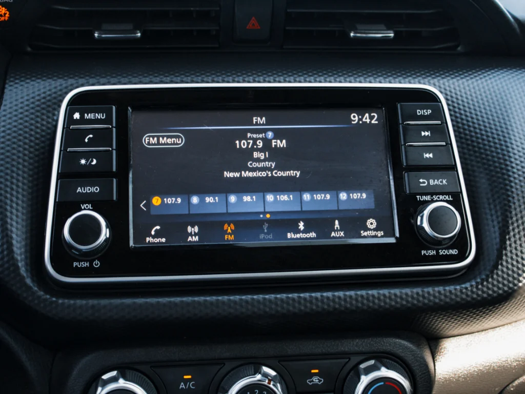 Used 2022 Electric Blue Metallic Nissan S image 15