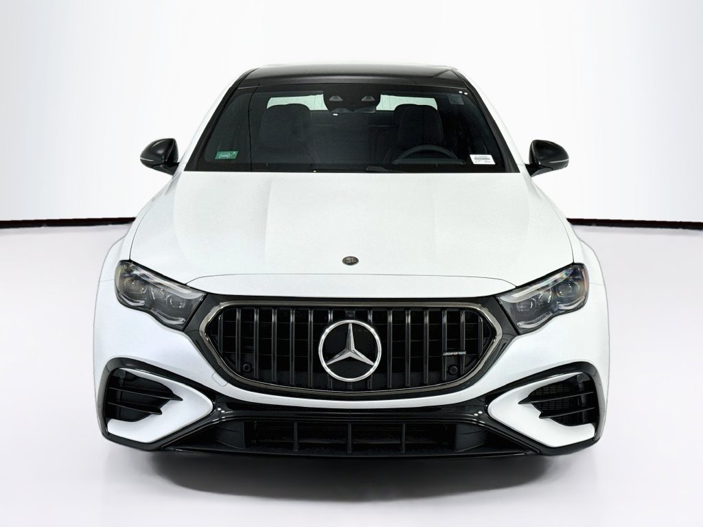 New 2027 MANUFAKTUR Moonlight White Magno Mercedes-Benz E 53 AMG® image 2