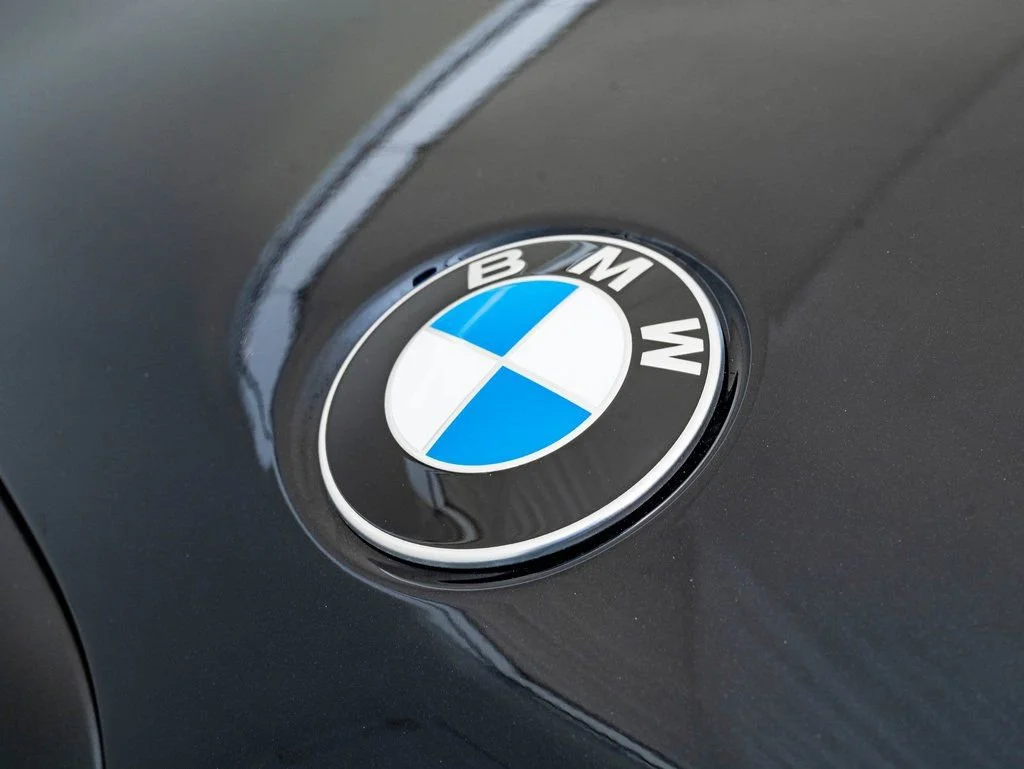 New 2026 Carbon Black Metallic BMW M60i image 3