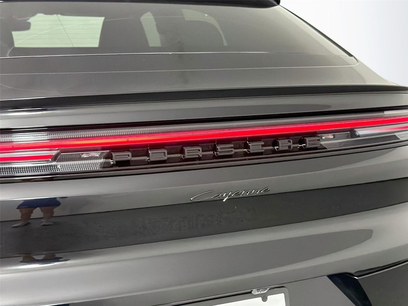 New 2026 Chromite Black Metallic Porsche Coupé image 17