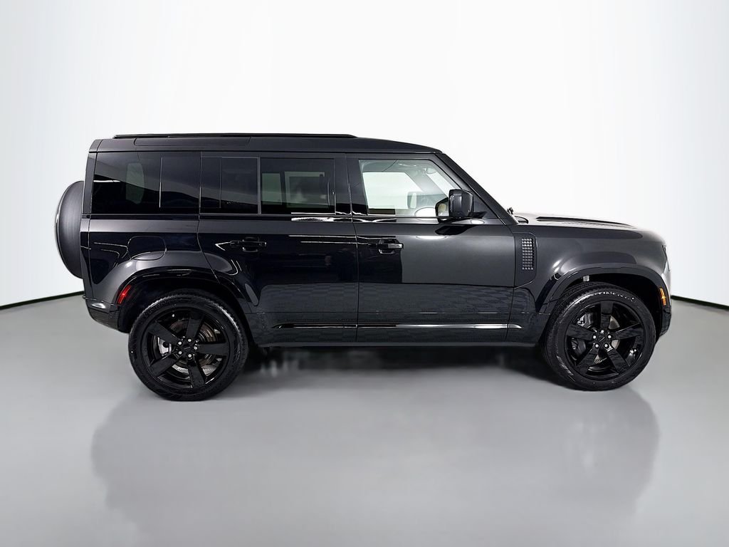 New 2026 Santorini Black Land Rover X-Dynamic SE image 8