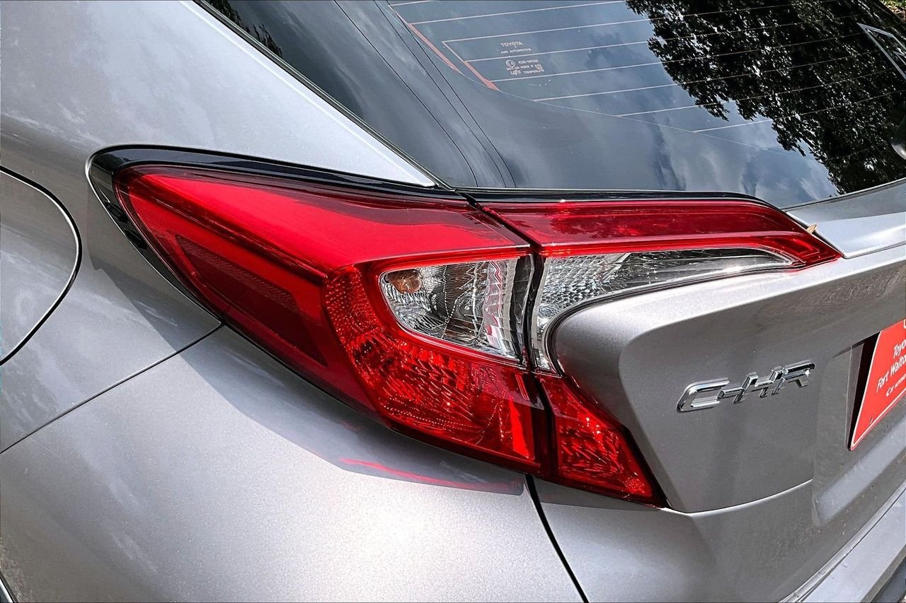 Used 2019 Silver Toyota LE image 20