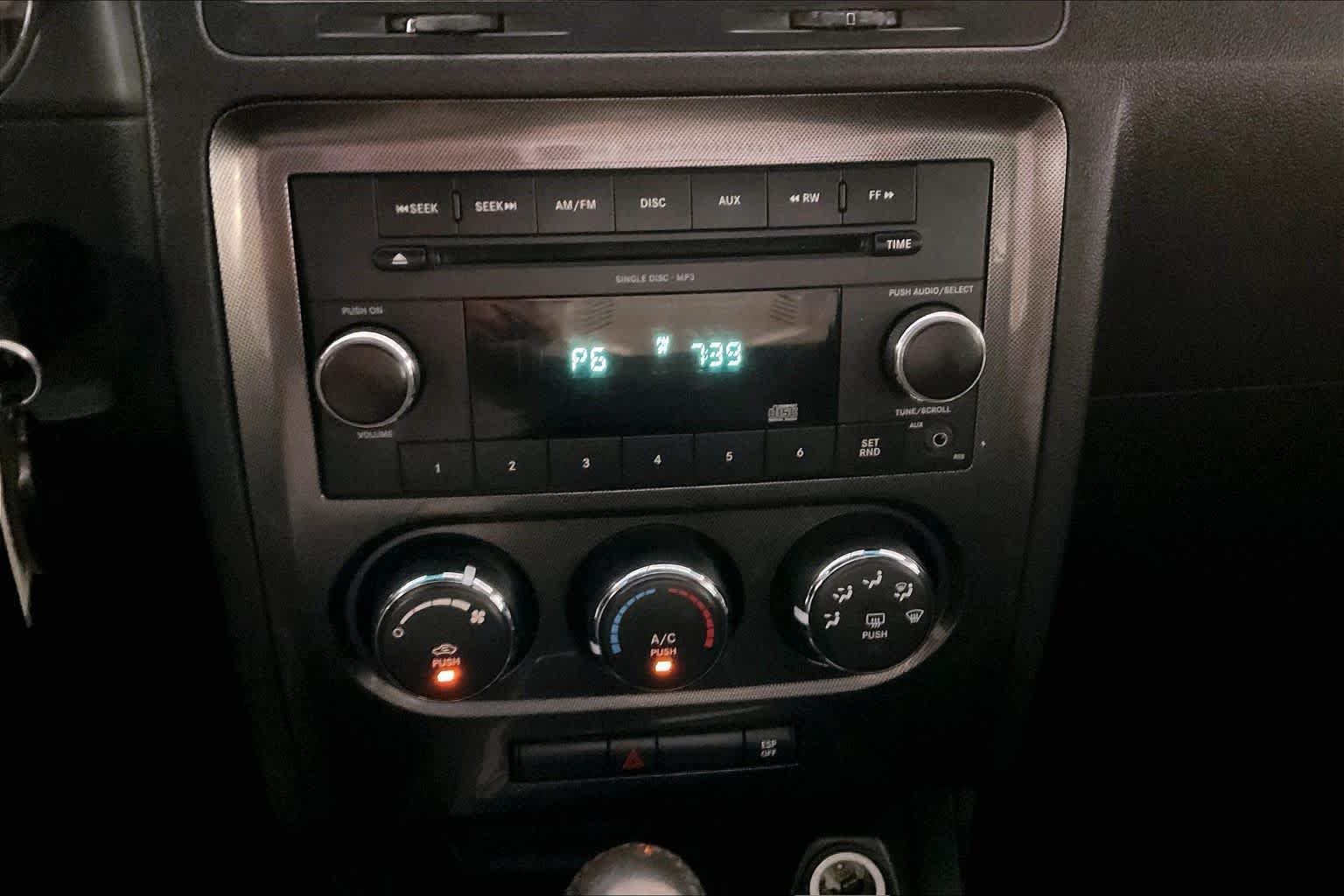 Used 2009 Brilliant Black Pearl Dodge R/T image 6