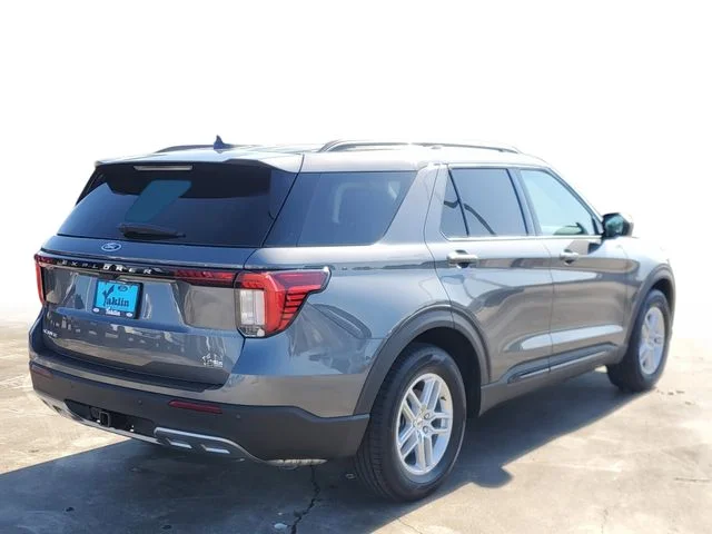 New 2026 Carbonized Gray Metallic Ford Active image 4