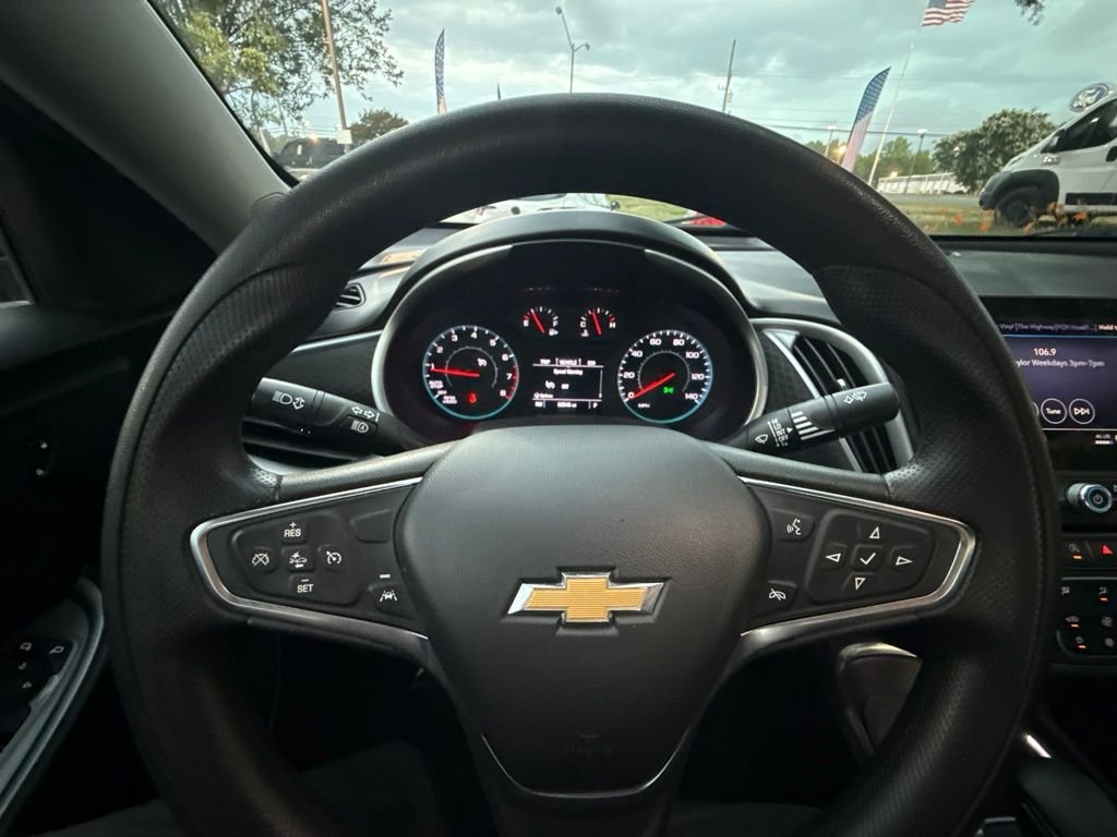 Used 2024 Gray Chevrolet LT image 18