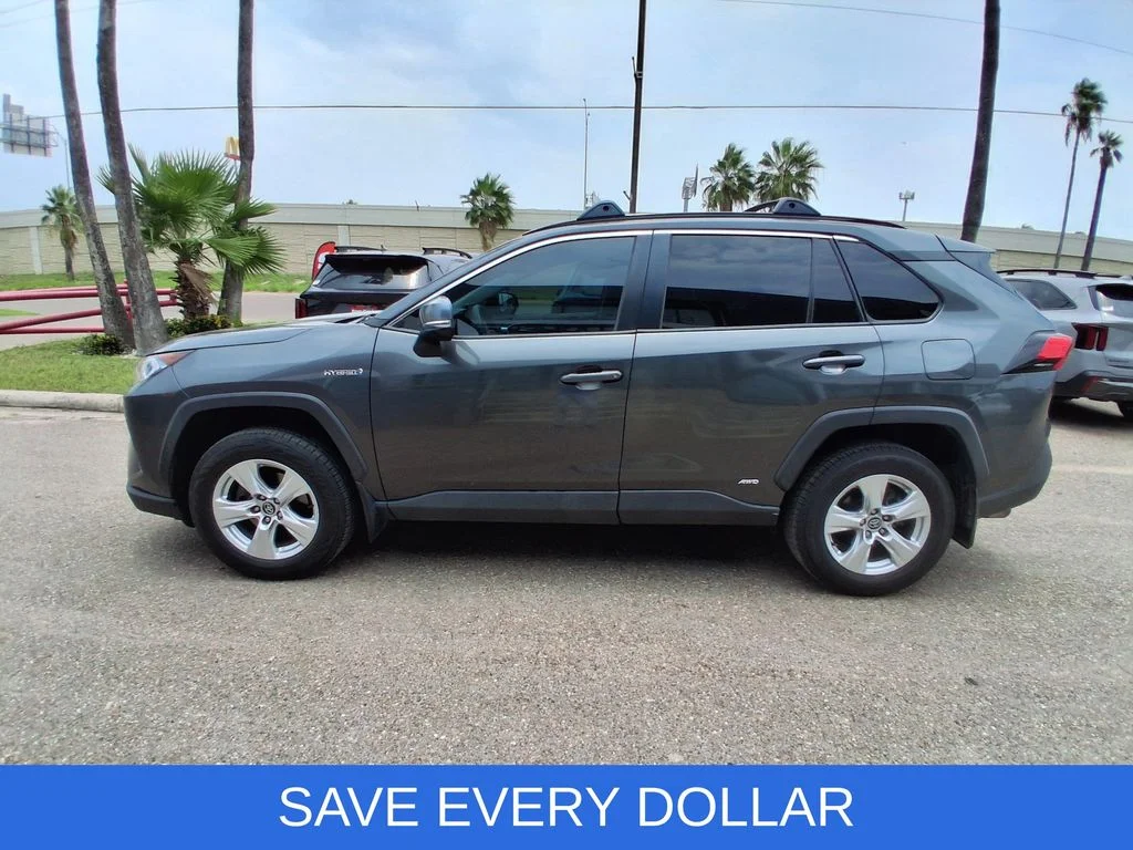 Used 2021 Gray Toyota XLE image 4