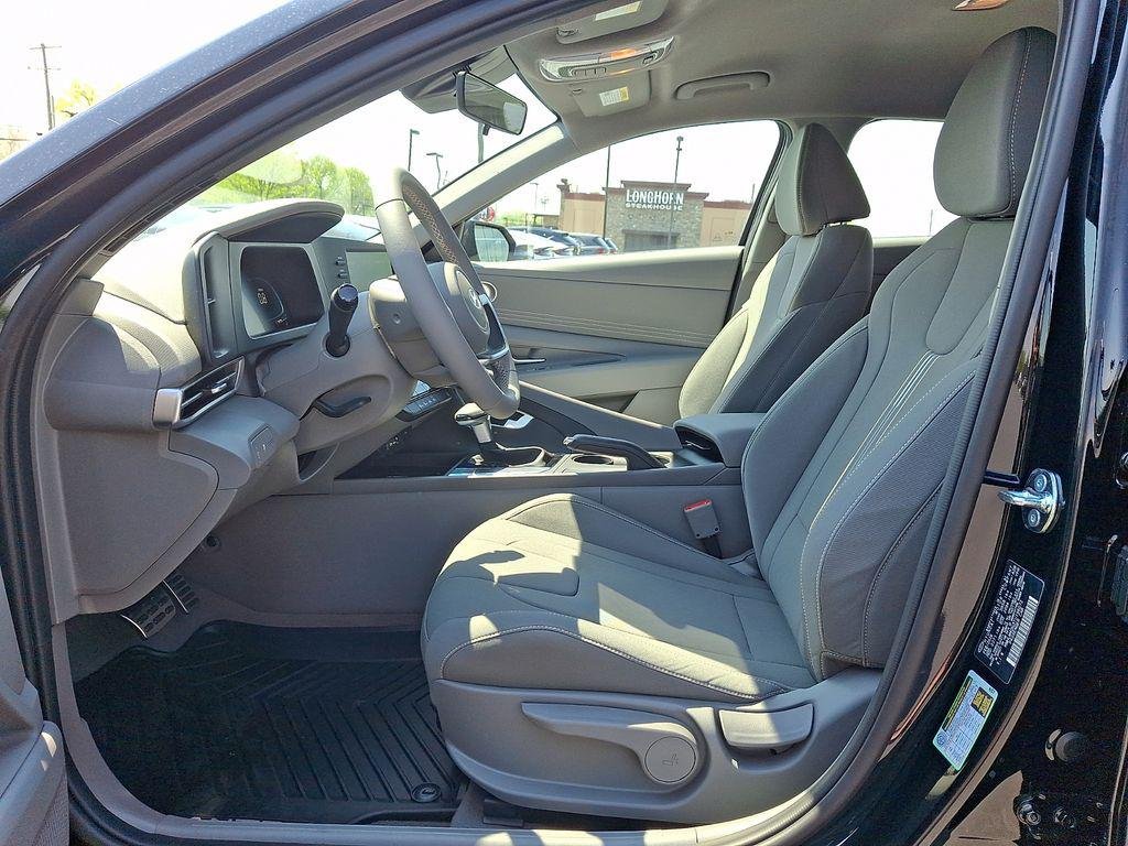 New 2026 Abyss Black Hyundai SEL Sport image 7