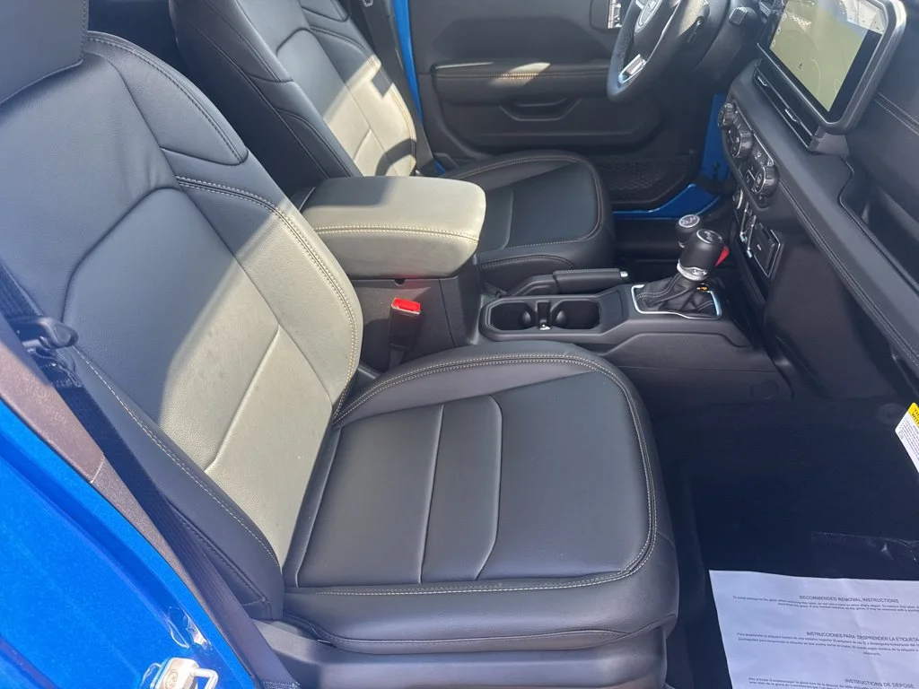 Used 2025 Blue Jeep Sahara image 57