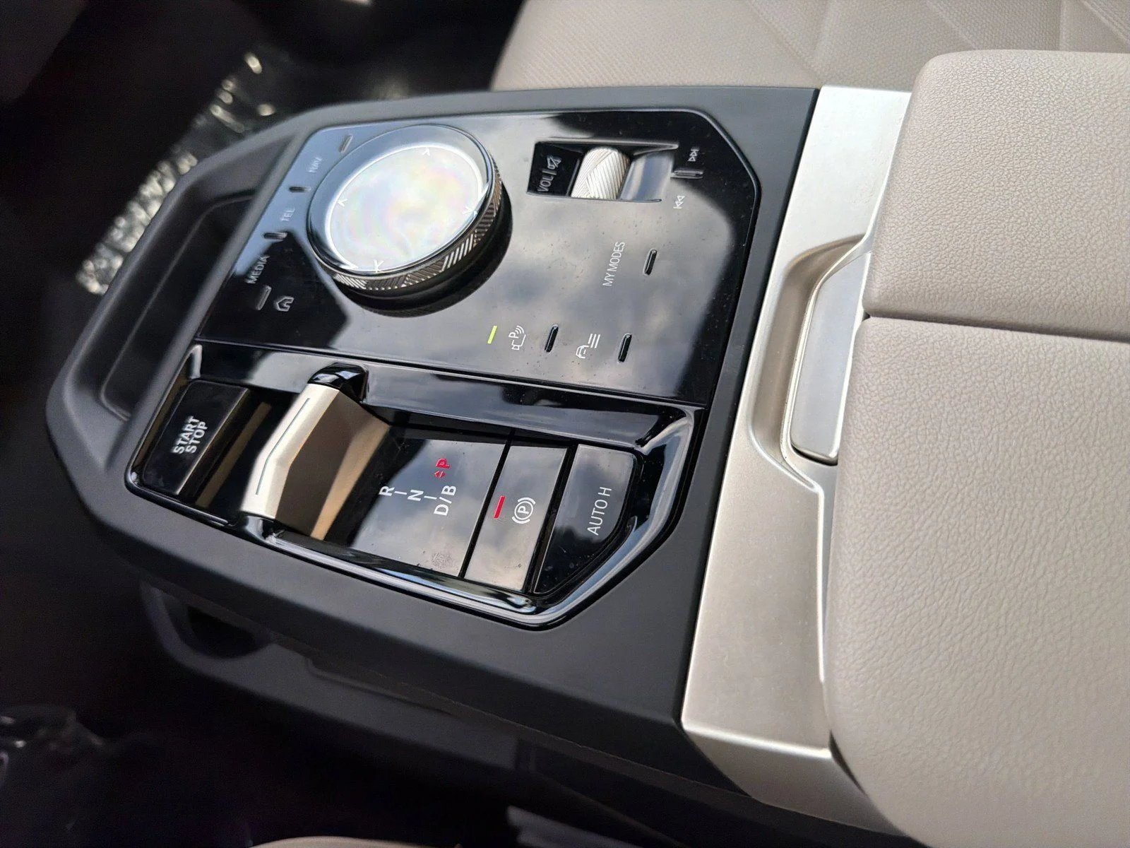 2023 BMW iX Base - Photo 32