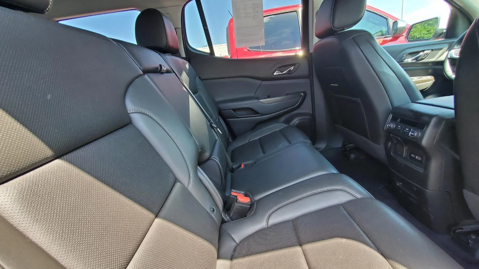 Used 2023 Summit White GMC SLT image 6