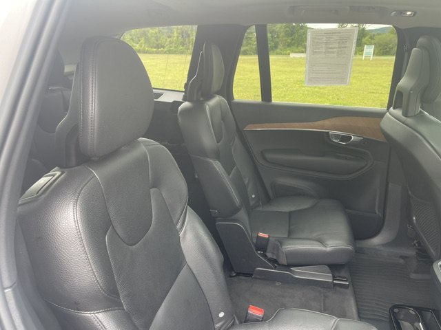 Used 2021 Silver Volvo Momentum image 12