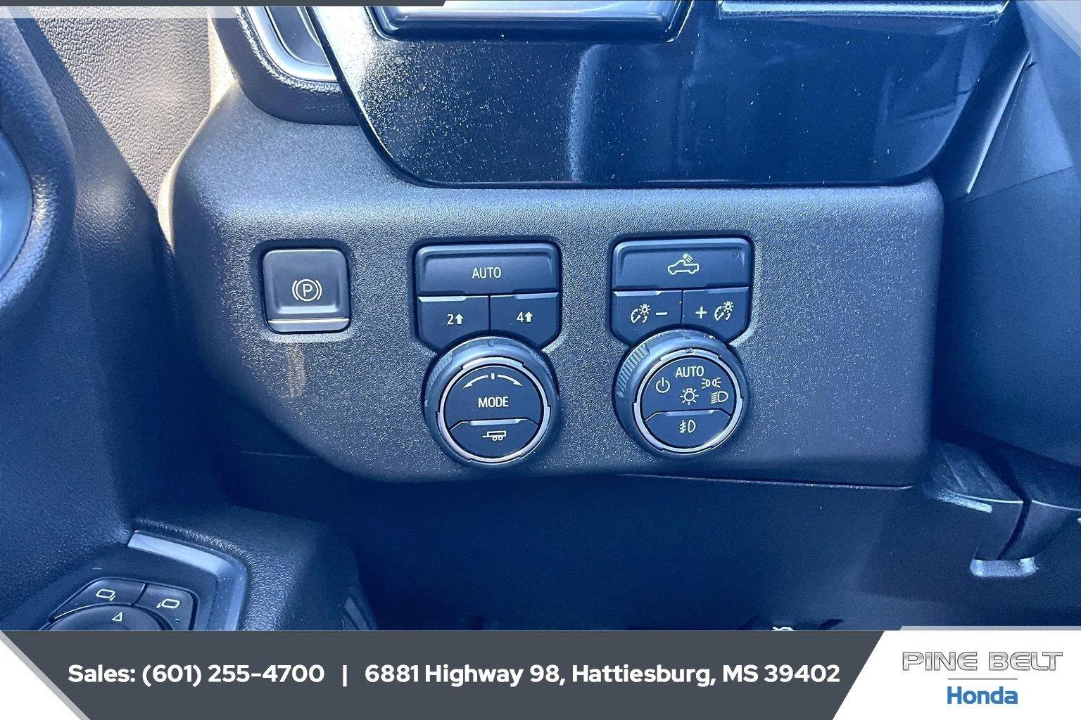 Used 2023 Summit White Chevrolet RST image 22
