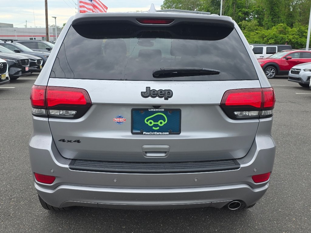 Used 2019 Billet Silver Metallic Clear Coat Jeep Altitude image 15