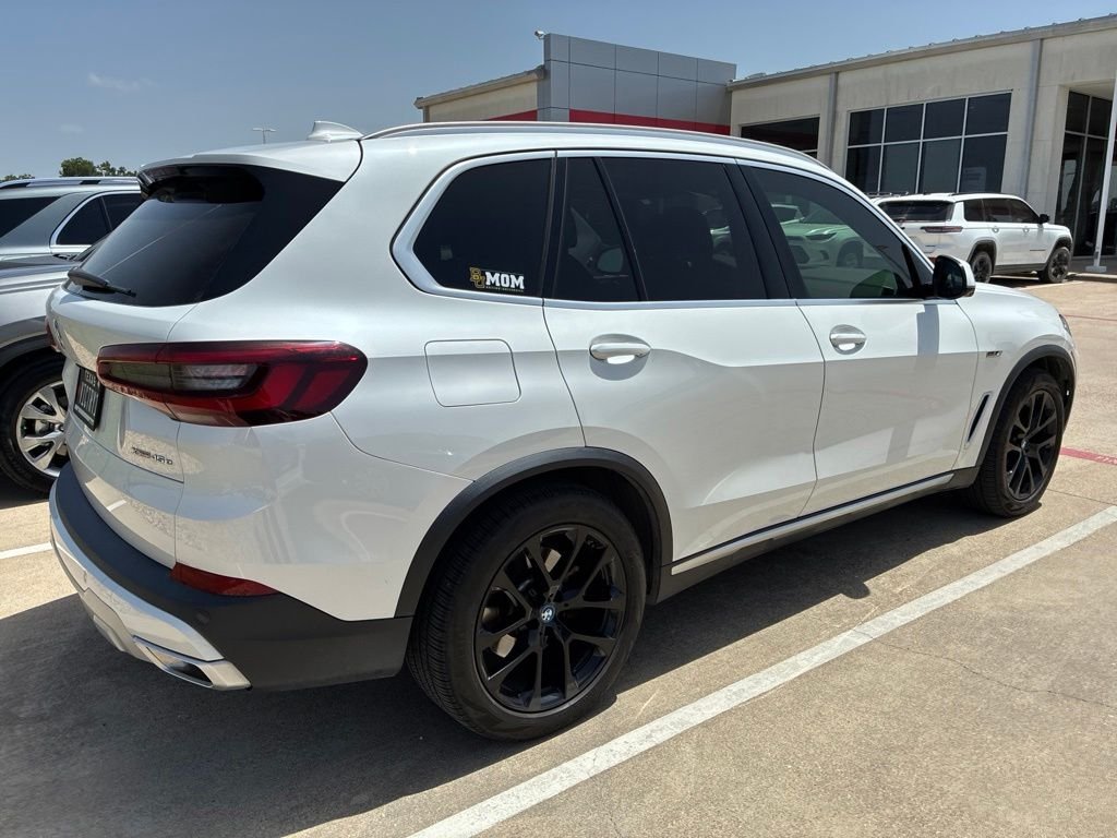 Used 2023 White BMW xDrive45e image 2