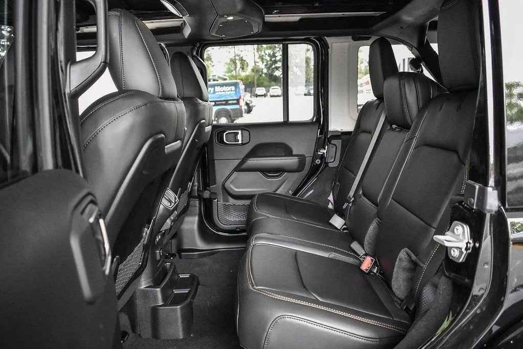 2025 Jeep Wrangler 4-Door Rubicon 392 Final Edition - Photo 17