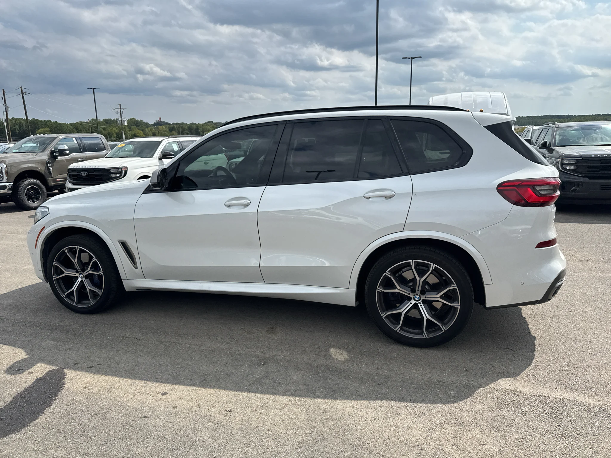 Used 2020 Mineral White Metallic BMW M50i image 10