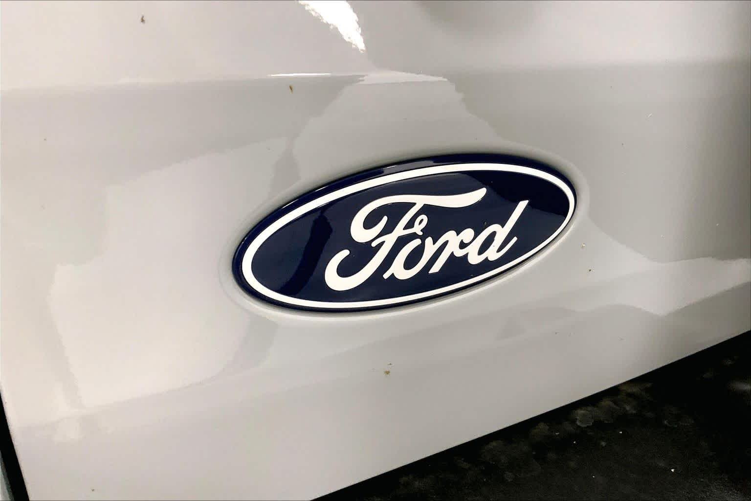New 2026 Avalanche Gray Ford Big Bend® image 12